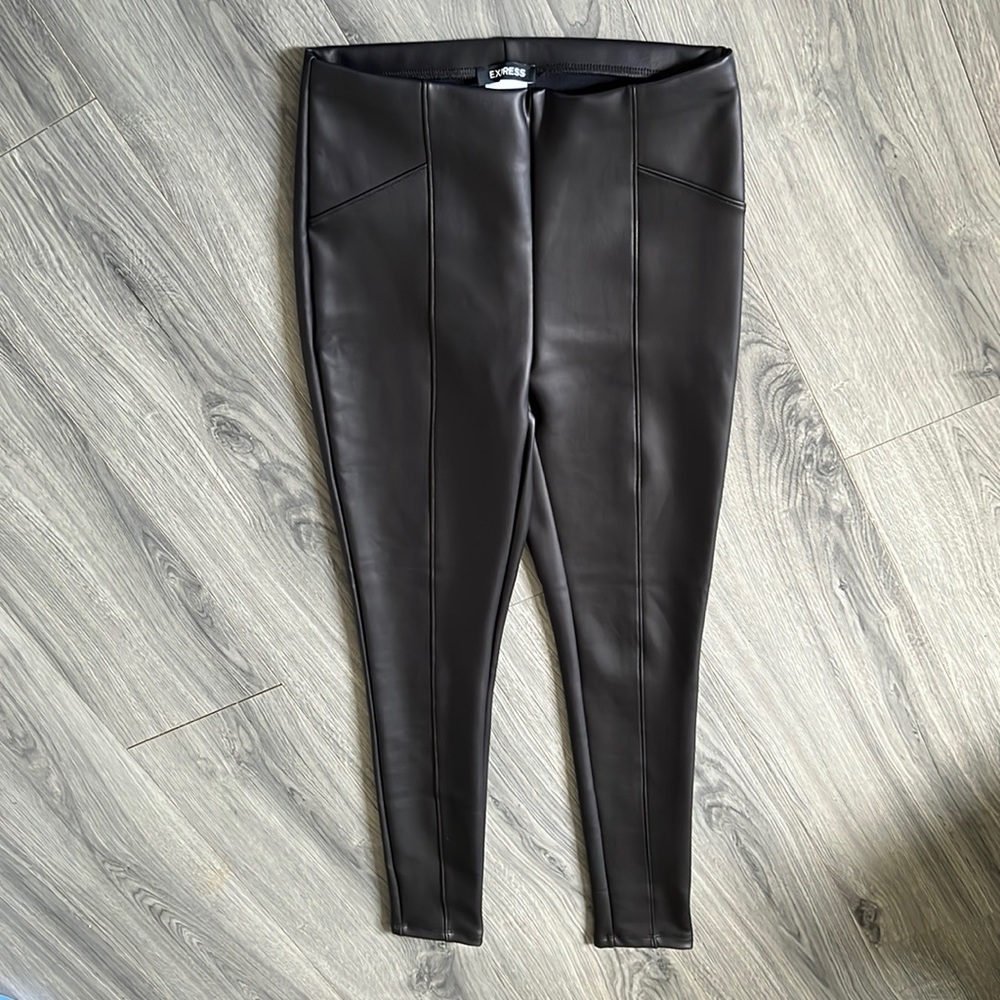 Faux leather leggings